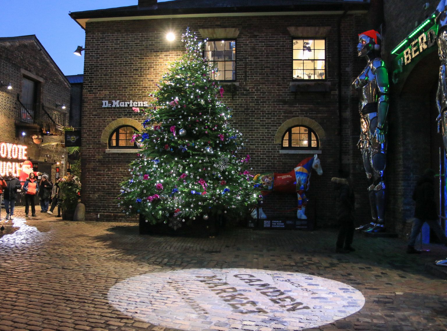 Christmas in Camden Market – Kensington and Chelsea Review